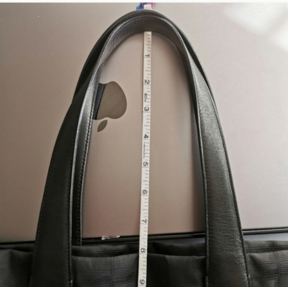 CHANEL NYLON Camellia vintage tote - Picture 9 of 12